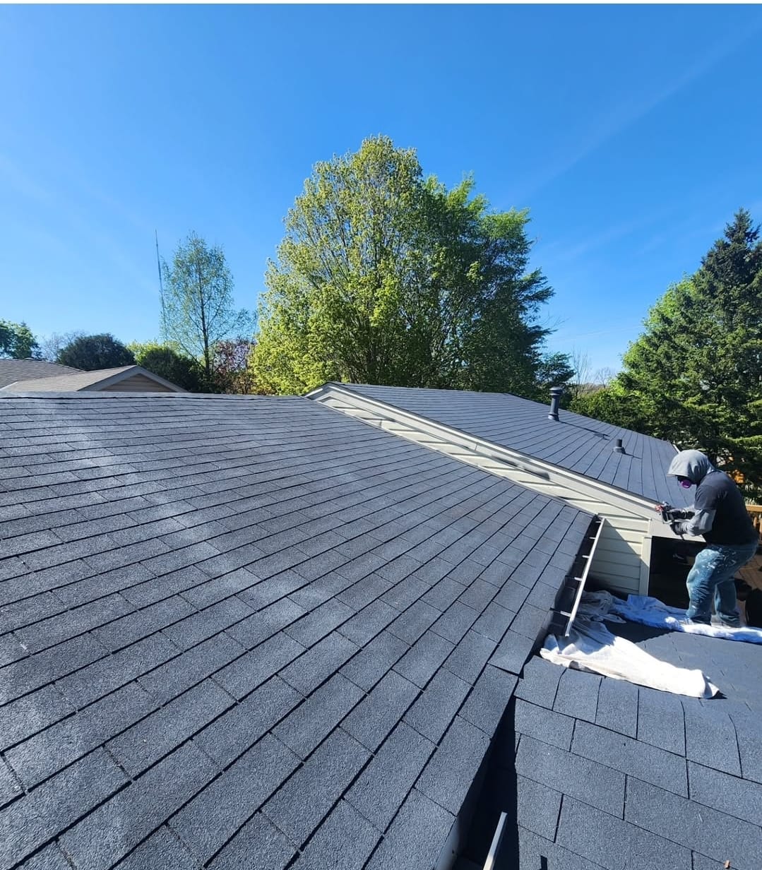 Spray and Roll - Interior Residential Painting, Exterior Residential Painting, Roof Painting.